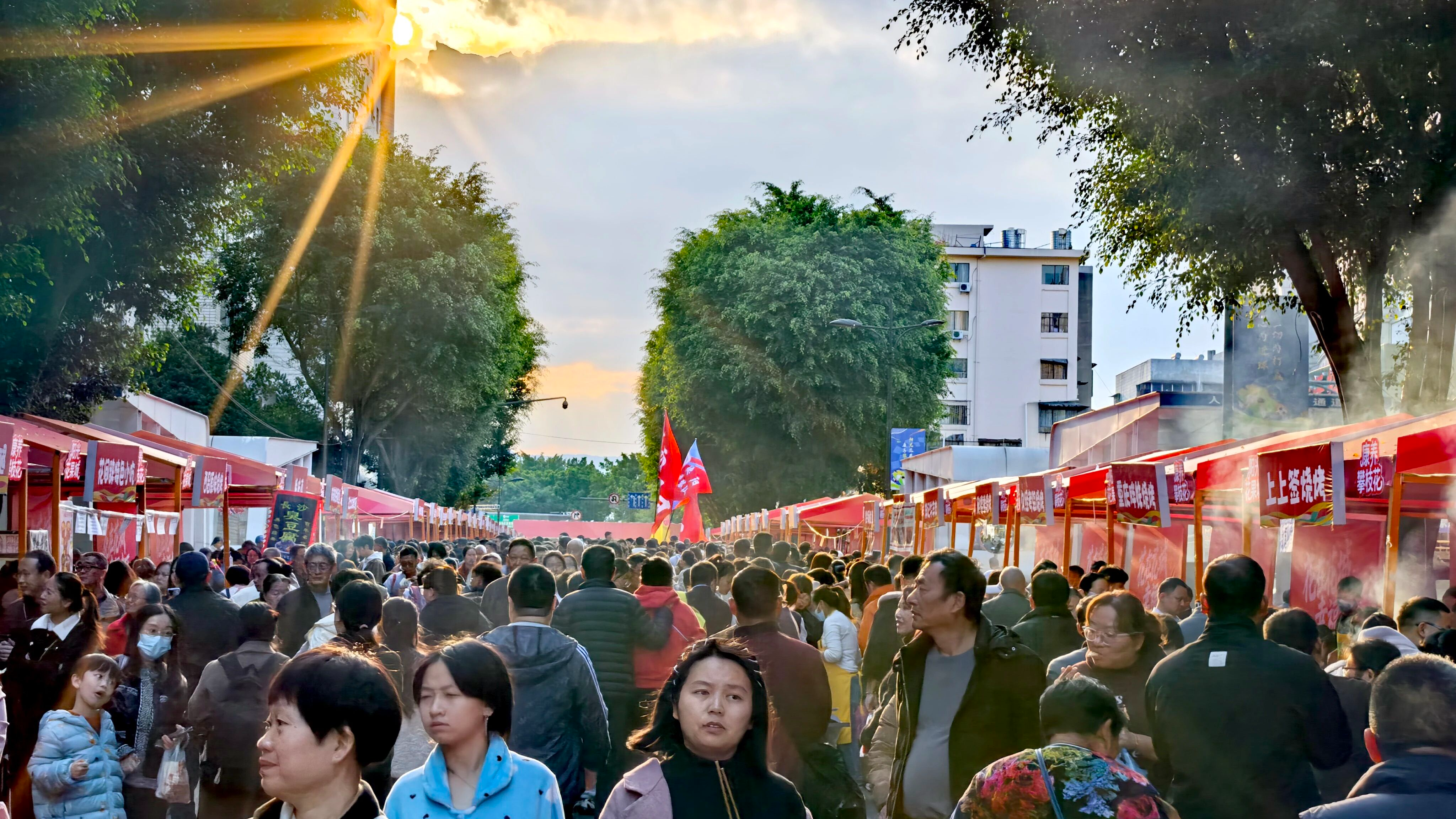 川超之夜，听见一座城的沸腾