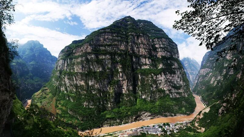 悬崖上的博物馆，守护着一段不该被遗忘的历史