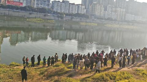 “72+32”组合！冰河接力救人，你们的见义勇为暖了一座城