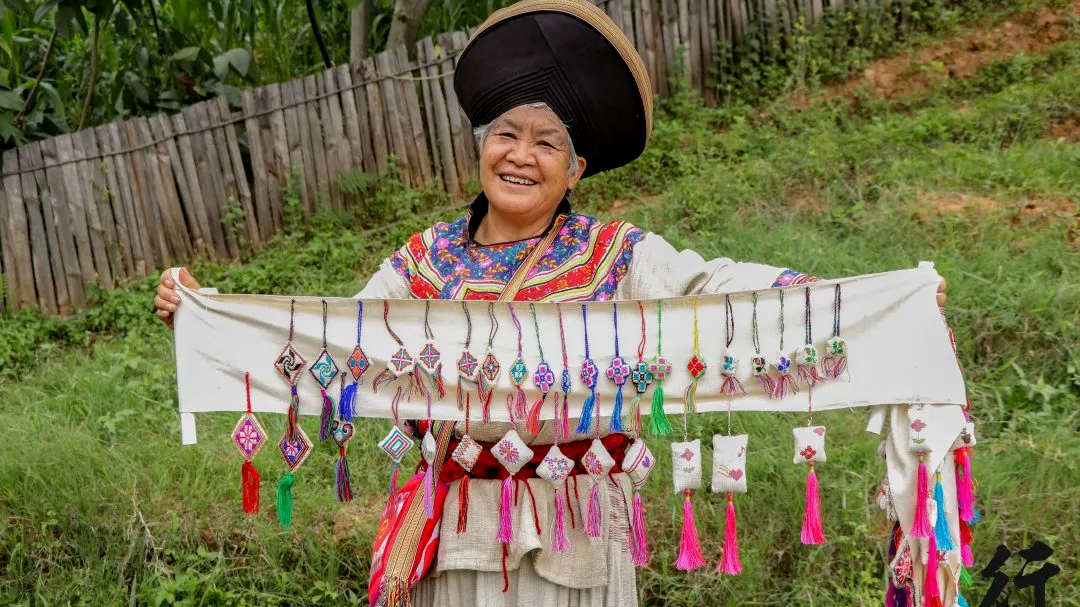 “我们织出的每一寸布，成了通往更好生活的路。”丨我的十四五