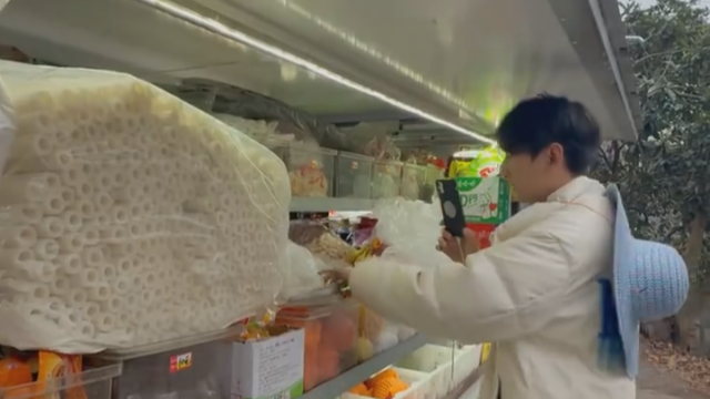 “你的牵挂，我来送达！”90后小伙开“移动超市”，跑通乡里乡情的“最后一公里”