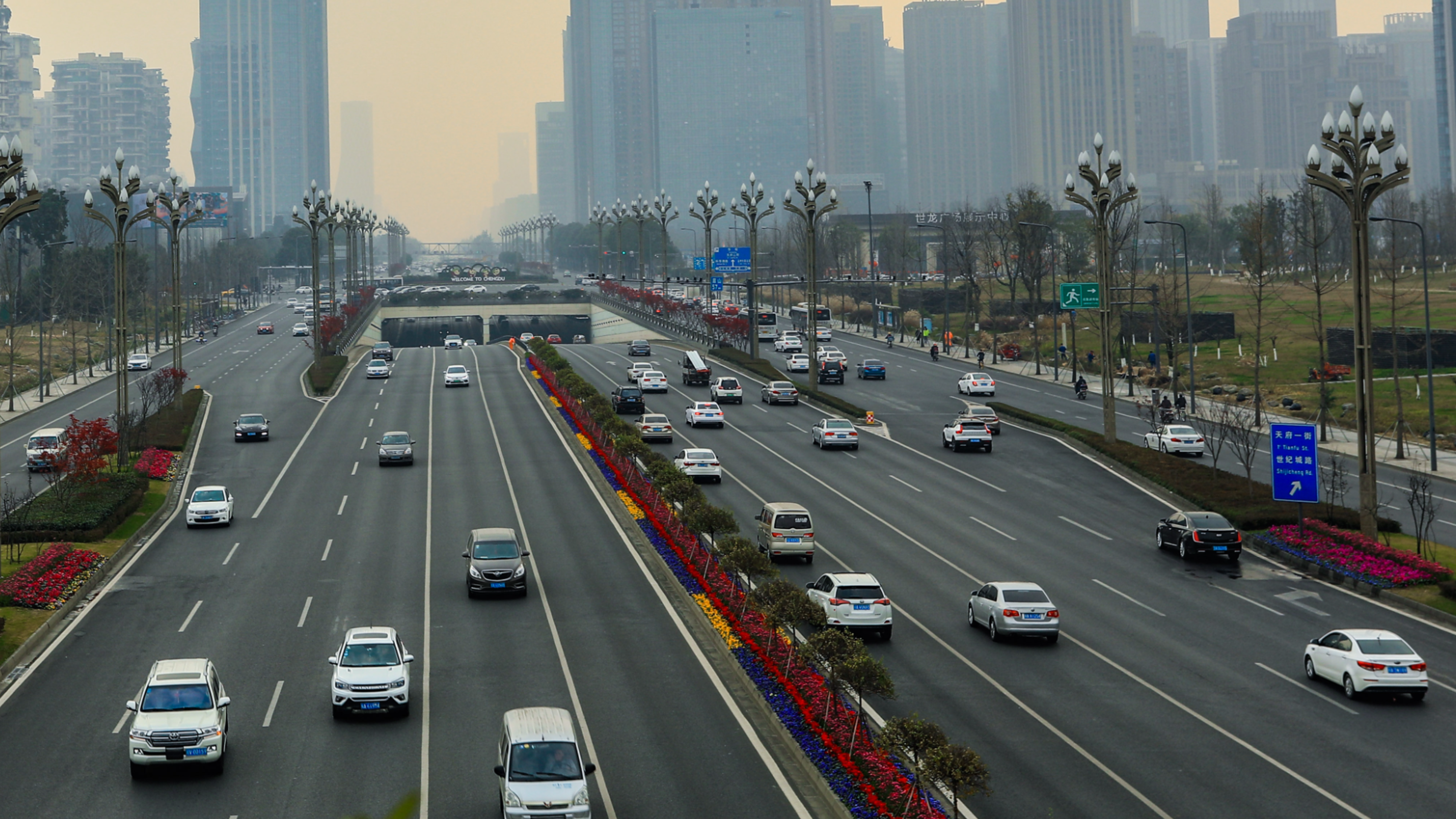 2025年全国机动车保有量达4.69亿辆 驾驶人达5.59亿人