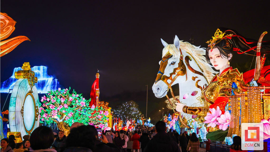 “天下第一灯”第32次点亮：一场文化生命力的光影演进