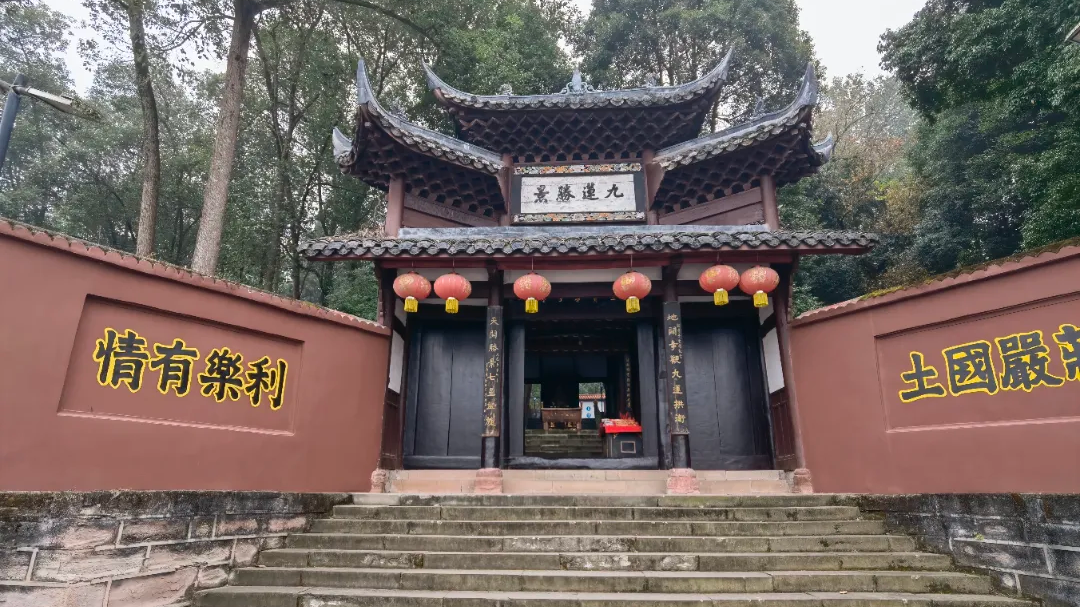 成都郊外，一面“会呼吸”的墙里藏着壁画秘境