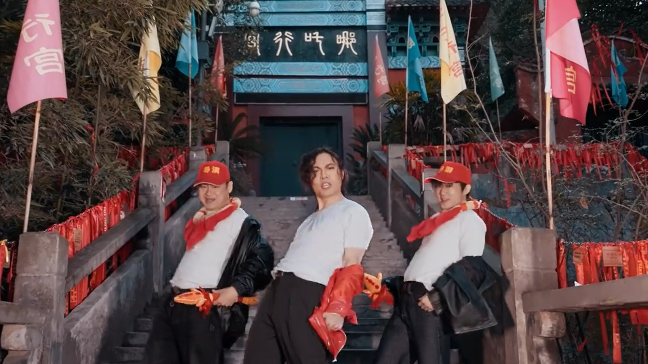 《宜宾叻》为何火爆全网？主创团队解密创意：方言、非遗等与迈克尔·杰克逊经典歌曲融合，家乡认同感提升