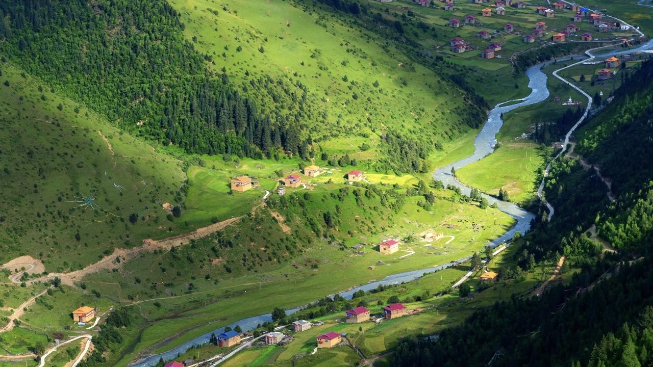 从“打卡”到“归心”，四川文旅如何让全球游客“上头”？丨两会深一度