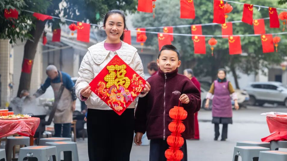 新春走基层丨百家宴里的“家味道” 成都温江这桌团圆饭连续吃了13年