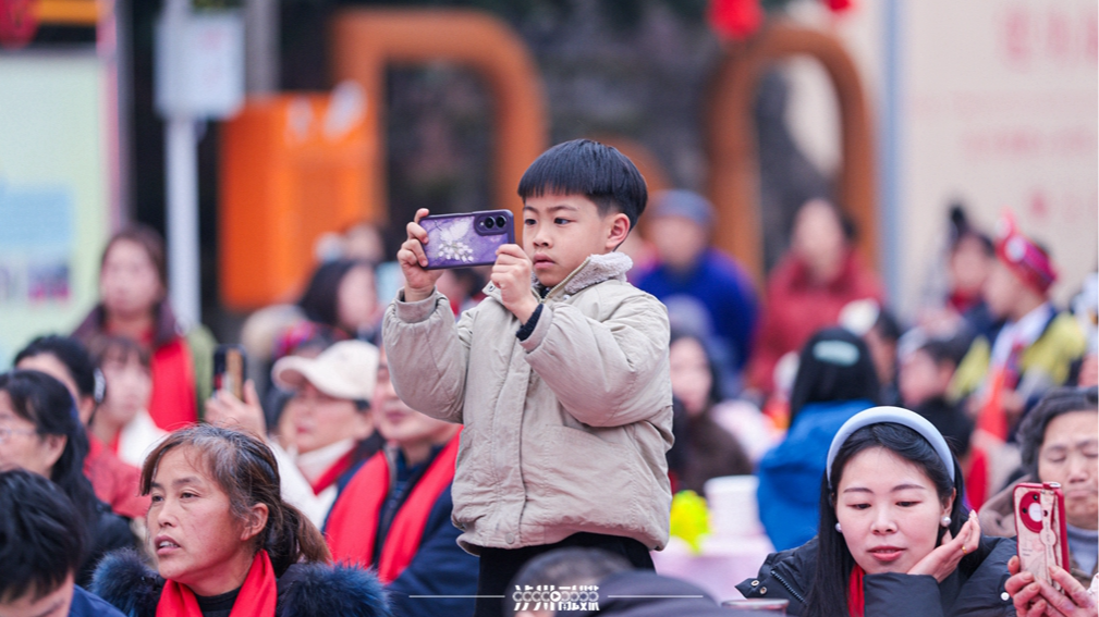 新春走基层丨泸州纳溪三线记忆焕新颜 老街坊共贺团圆年