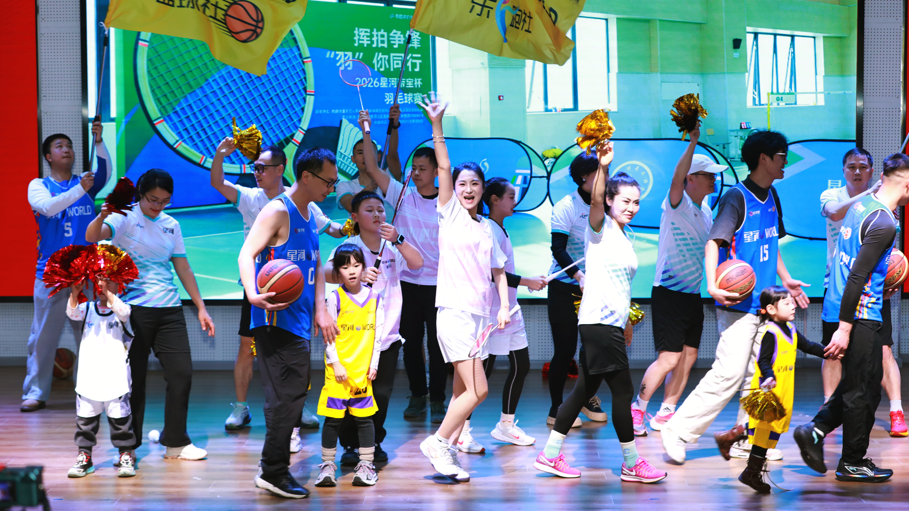 邻里同台、温情满溢，这场居民做主的社区春晚热闹又温馨