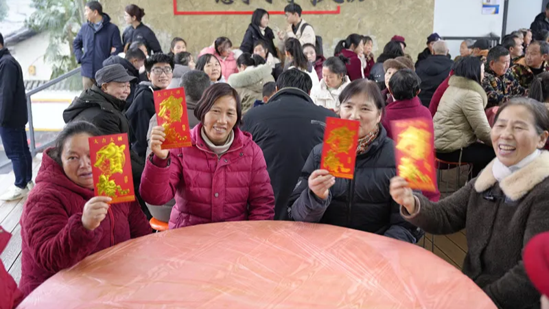 新春走基层丨“我就不来了，合作社今天分红！”