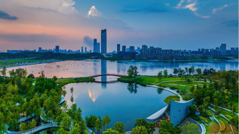 央媒看四川丨经济日报头版头条：天府热土