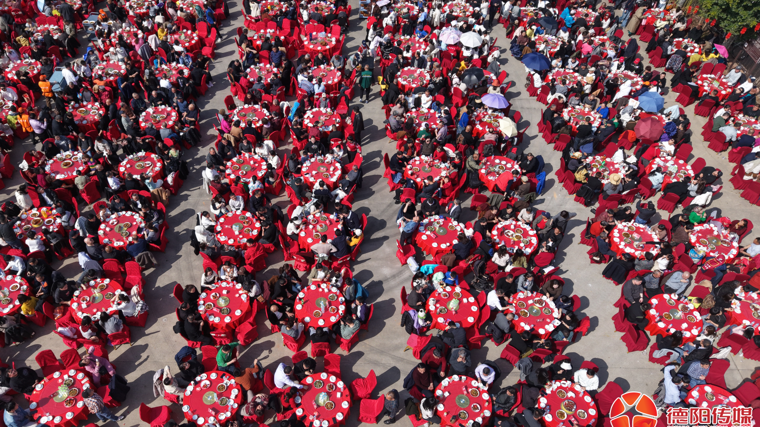 新春走基层丨开席了！看这个村的“坝坝宴”如何用老味道接住乡村新流量