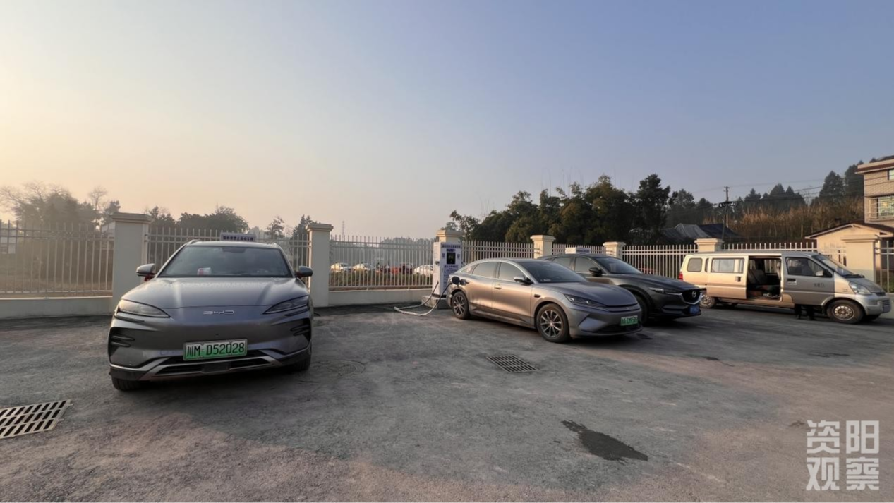 新春走基层丨一条老路焕新生，让新能源车“抢”着来充电