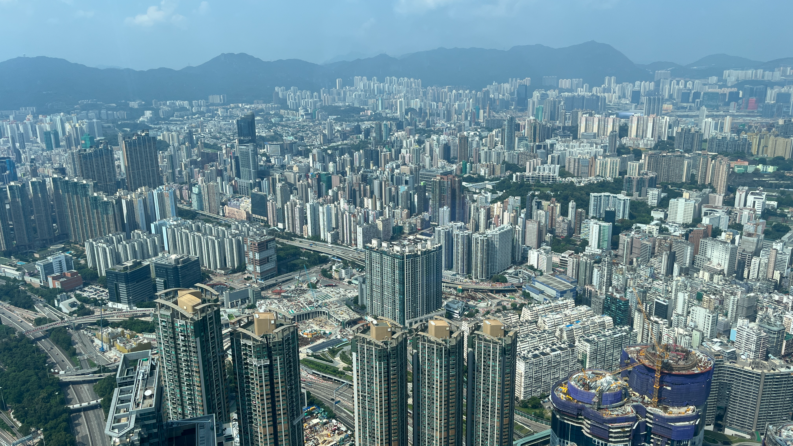 中央将继续出台更多惠港政策措施