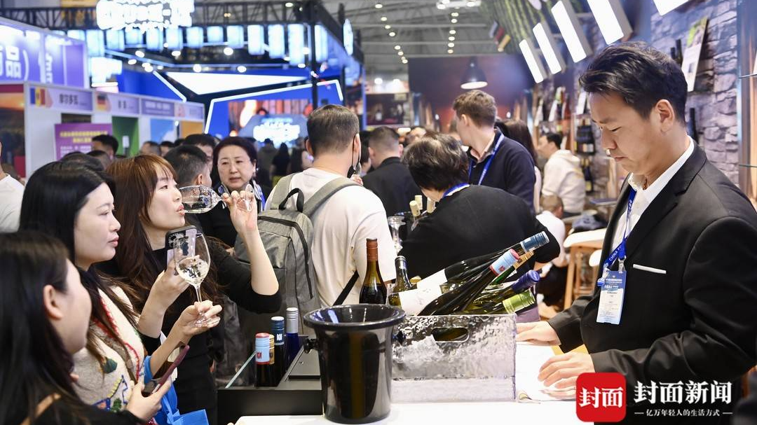 成都“甜蜜经济”为啥火？答案藏在41万人的春糖之约里！