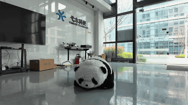 熊猫机器人、随行机器狗……成都这家企业把机器人“用明白了”