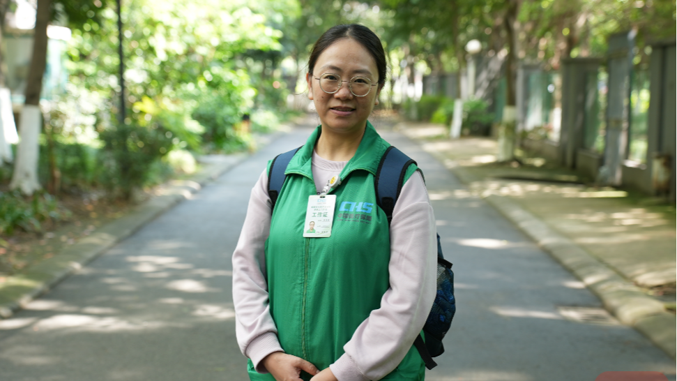 一位长护险护理员的9000多次“敲门”