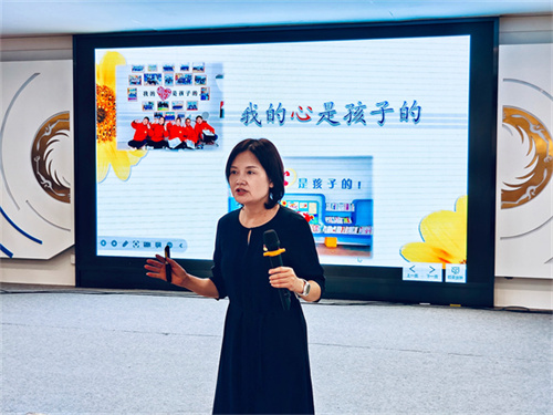 党总支书记钟樱.jpg