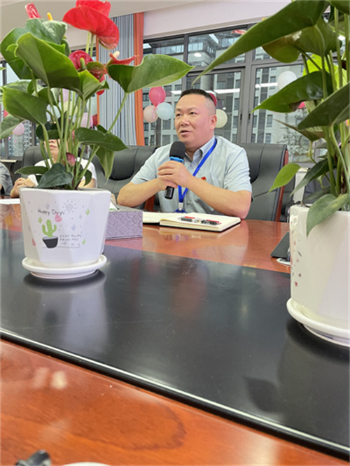 郑柱校长总结发言.jpg