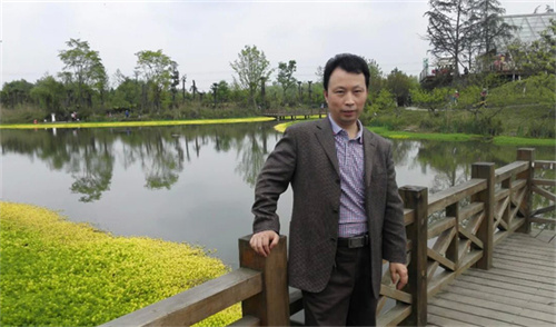 朱兴斌.jpg