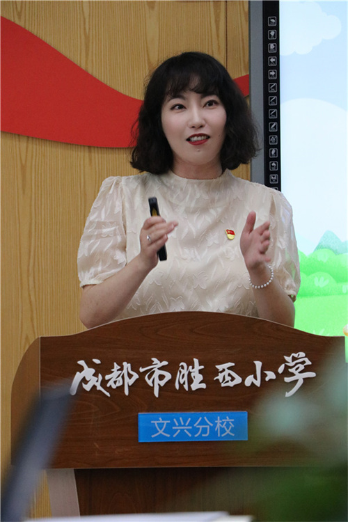 游予虹老师.jpg