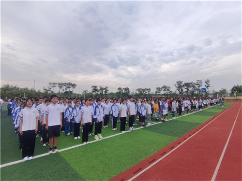 学生诵读.jpg
