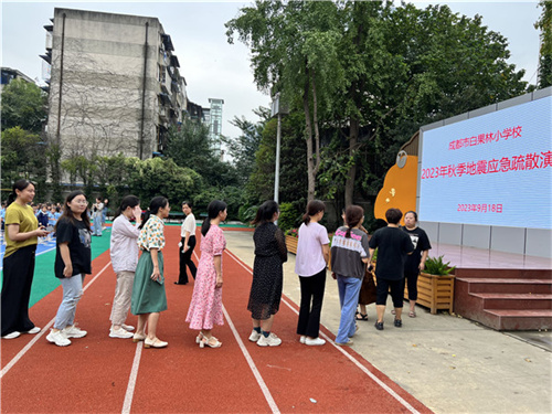 5.报告人数.JPG