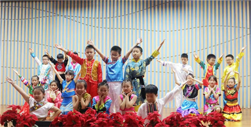 图1：舞台表演.jpg