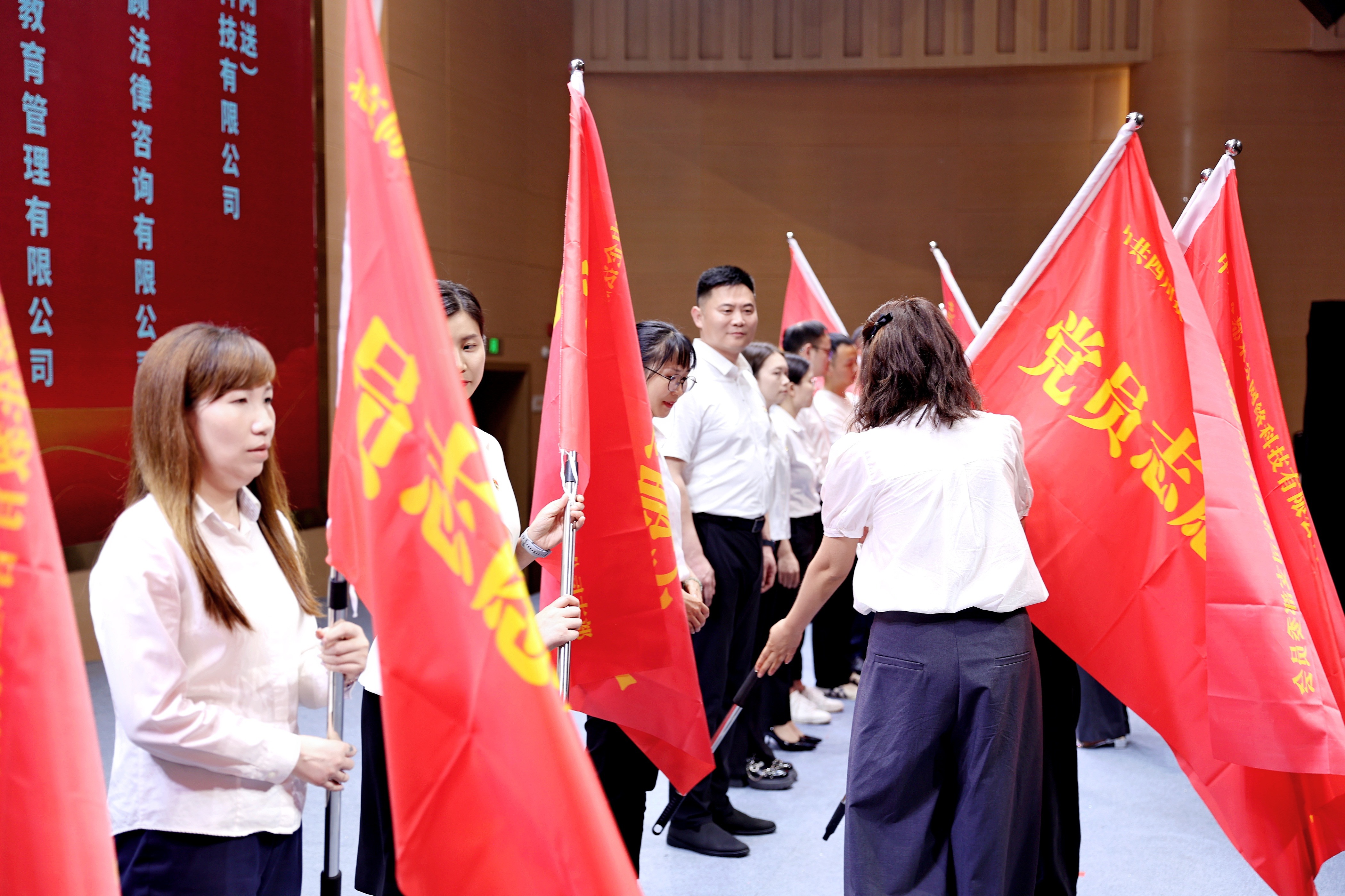 fe2cdc17-c865-42c2-b974-3422235c6c91.jpg