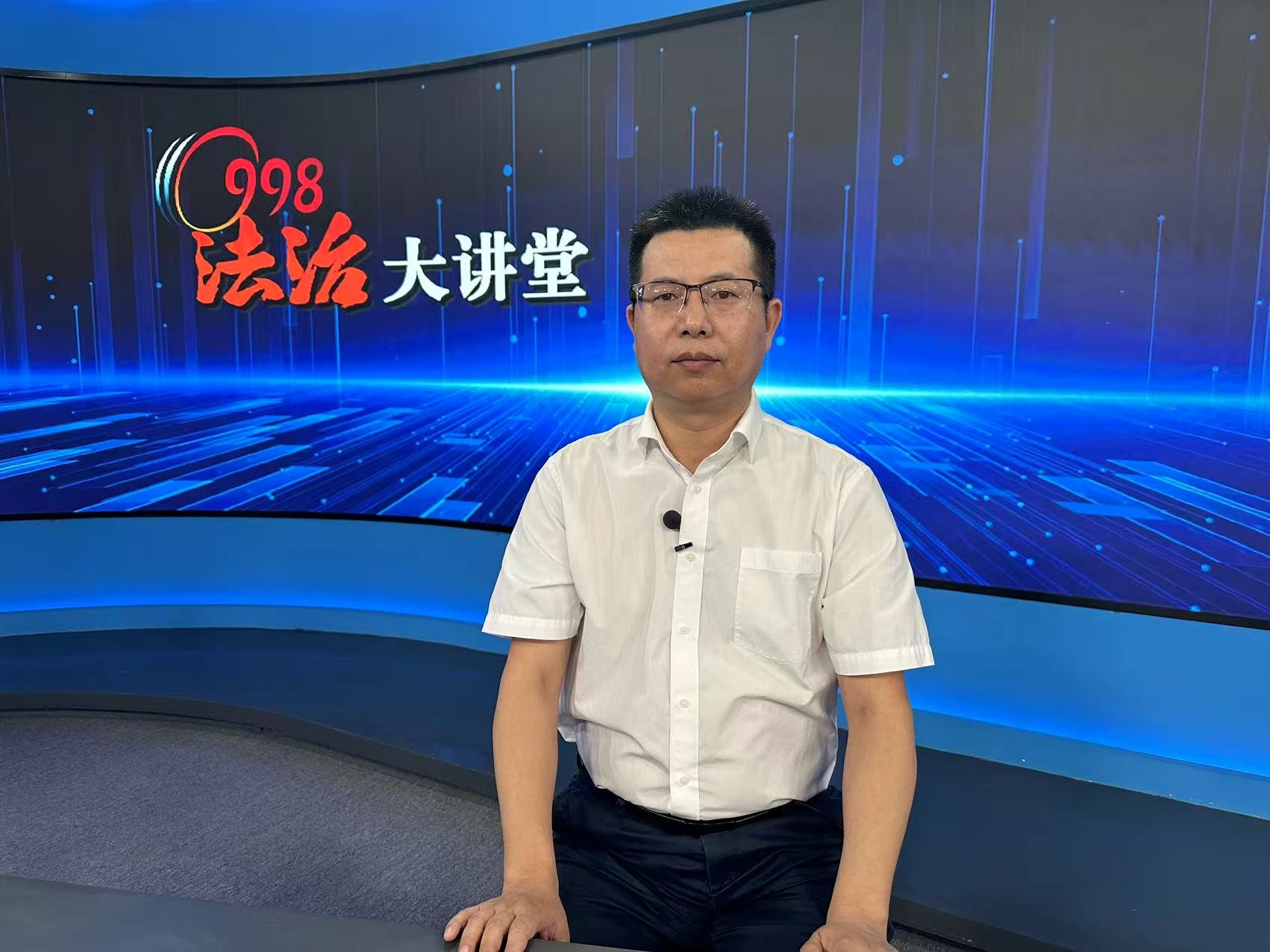7月8日 成都市新津区司法局 无处安放的充电桩