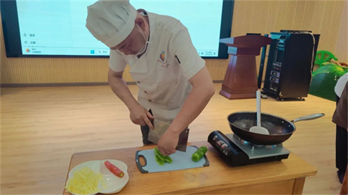 20250821_153243_037.jpg 20250821_153243_037.jpg