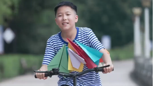 板房里的飞天梦