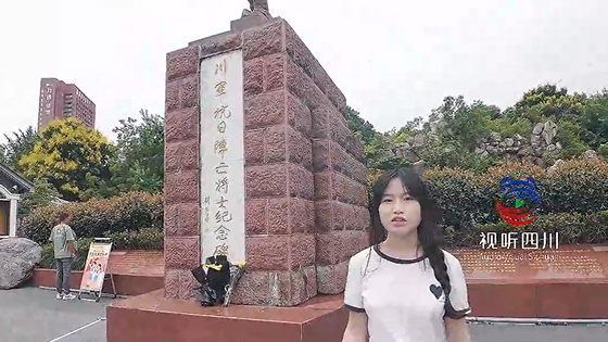 人民公园这座雕像 写满一往无前的奉献