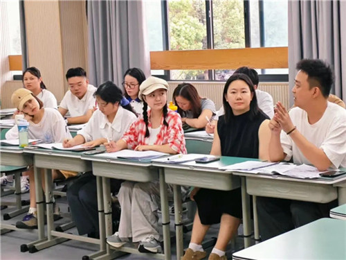 20250922_150015_157.jpg 20250922_150015_157.jpg