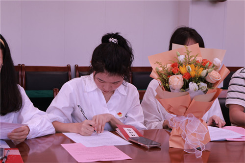 20250925_135417_180.jpg 20250925_135417_180.jpg