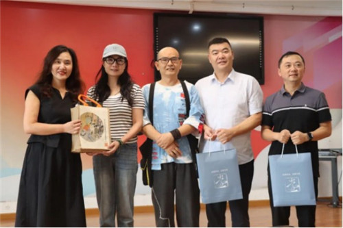 20251009_170225_372.jpg 20251009_170225_372.jpg