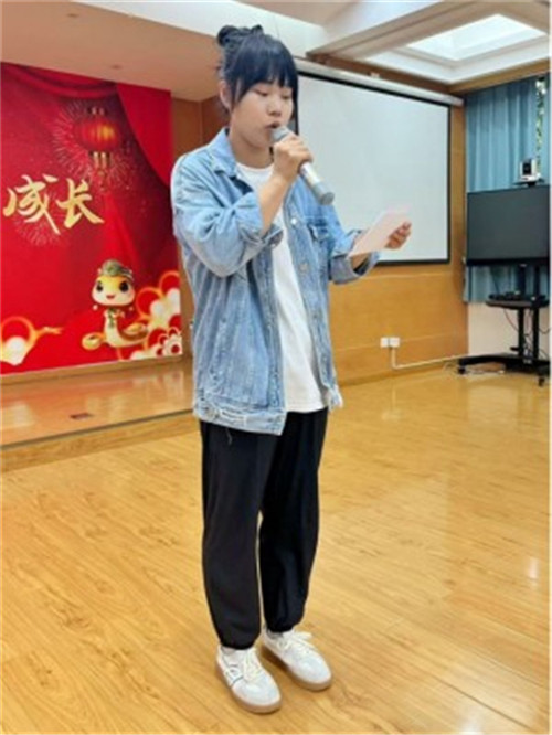 20251009_165640_365.jpg 20251009_165640_365.jpg