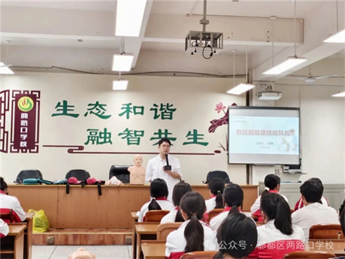 20251009_142921_208.jpg 20251009_142921_208.jpg