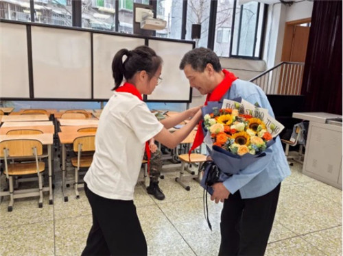 20251009_165934_368.jpg 20251009_165934_368.jpg