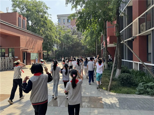 20251011_140211_170.jpg 20251011_140211_170.jpg