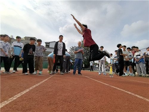 20251017_152849_254.jpg 20251017_152849_254.jpg