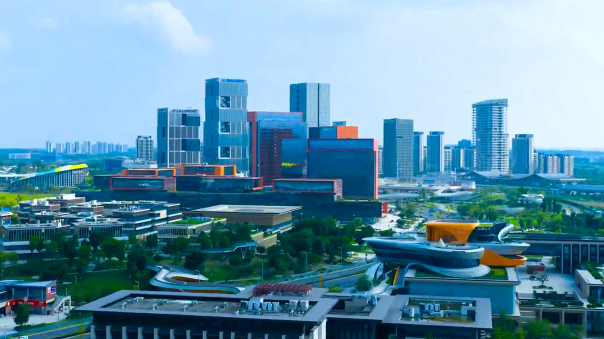 以赛事为笔，以山河为卷，看东部新区如何书写一座城市的进化史诗！