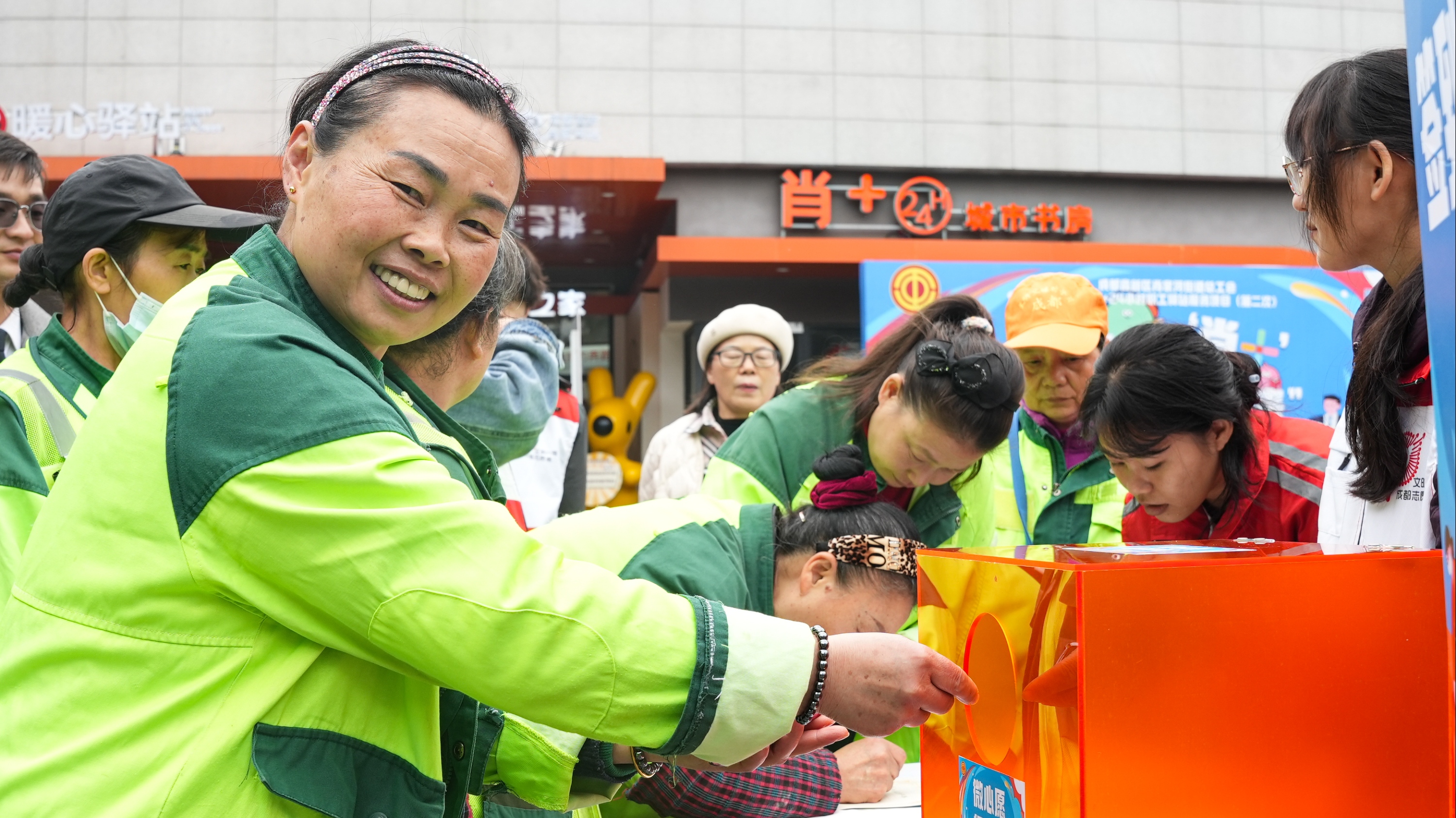暖“新”更暖心！肖家河街道总工会：驿站为“家”、地图指路、榜样引路，让新就业群体有归属