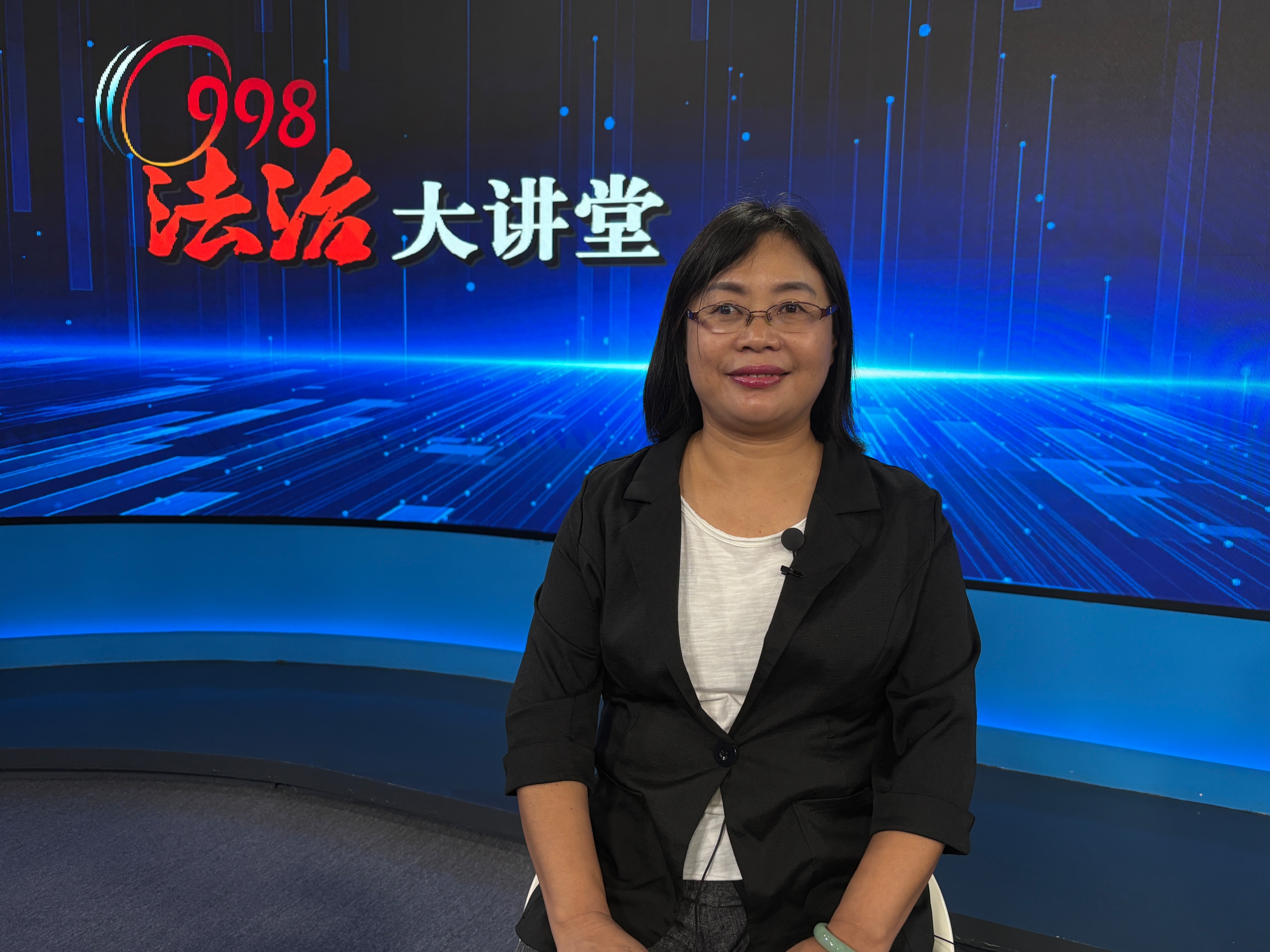 11月18日 成都市龙泉驿区司法局 “无效条款”现形记