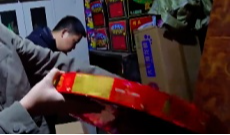 追踪查处：违规储存销售烟花爆竹