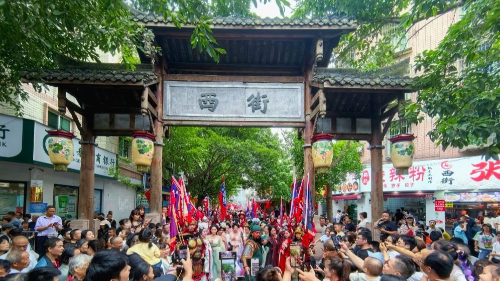 两会观察⑥丨当“钢铁直男”补上“文化课”后……