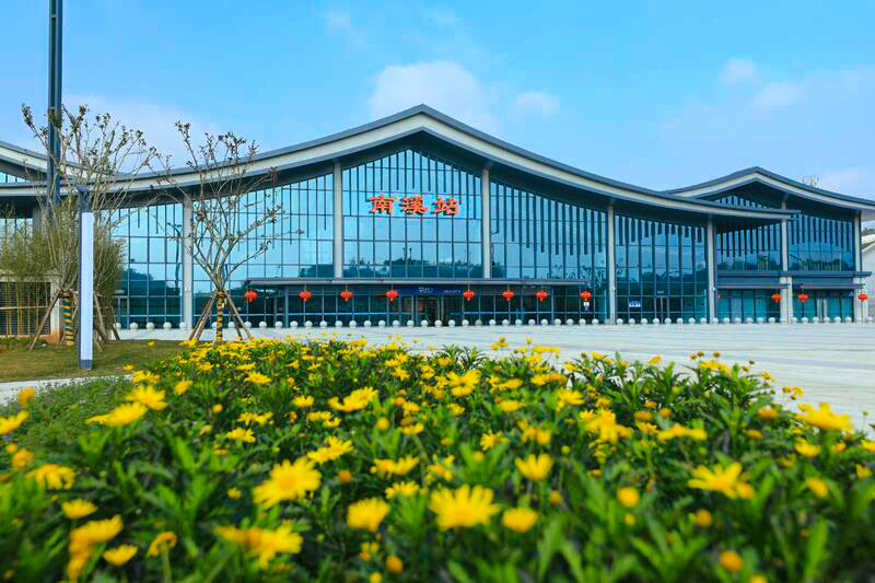 渝昆高铁南溪站 罗平摄 2025.8.27.jpg