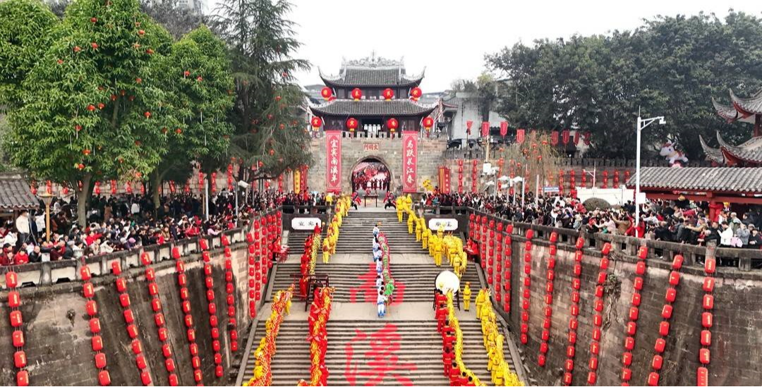 春晚舞台下的南溪蜕变