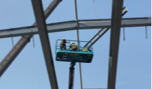 2月25日深夜快递