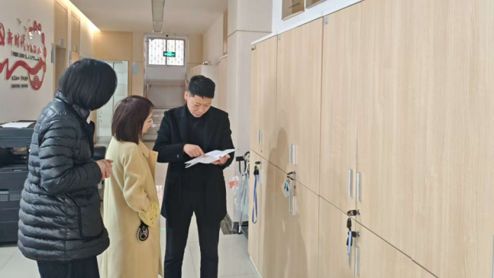 “优化办公环境 深耕为民服务”成都高新区肖家河街道新光社区实干开局启新章